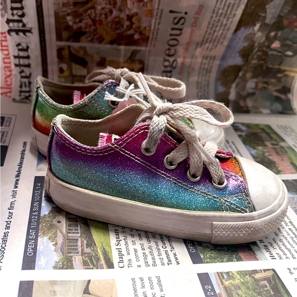 🛍️BOGO🛍️ 5c rainbow glitter converse